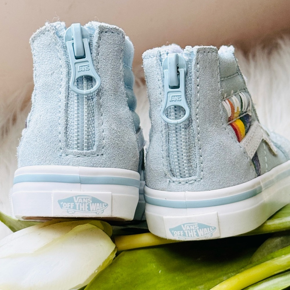 Toddler Vans Rainbow Sk8-Hi Zip Sneakers - Picture 5 of 6